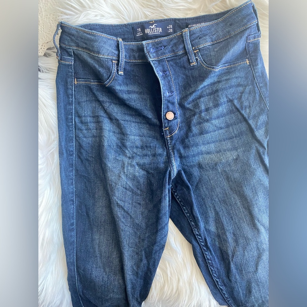 ✨Hollister curvy high rise crop Jean leggings✨